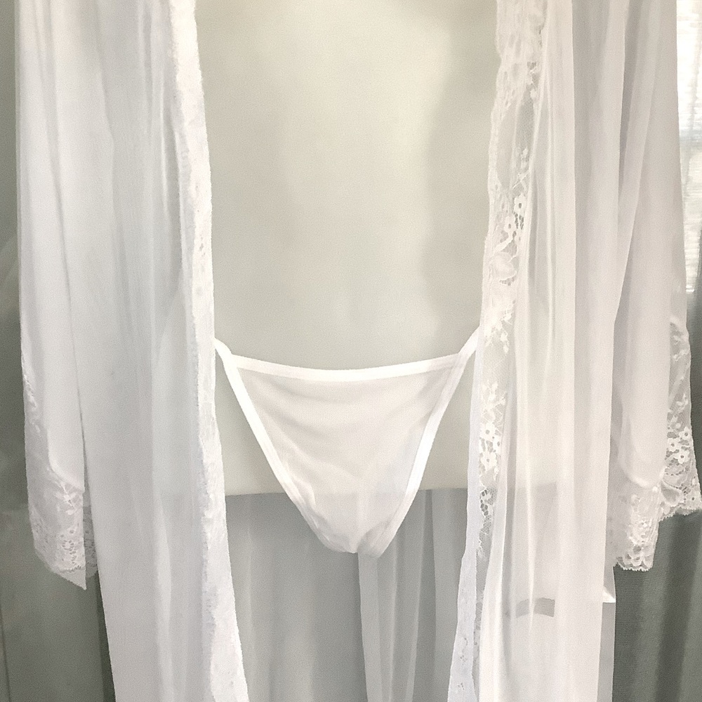 White Lace Kimono Robe With G-String - Picture 4 of 7